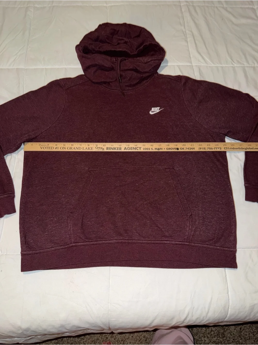 Nike Men’s Burgundy Pullover Hoodie with Small White Swoosh